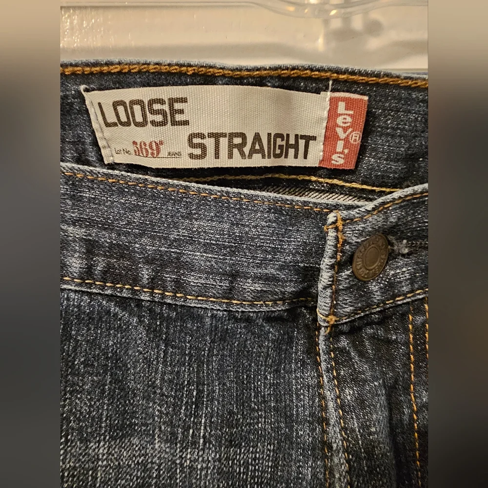 Levis pre loved
